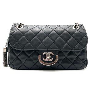 ✨$3000✨ Chanel Black Medium Calfskin Paris-Edinburgh Coco Sporran Flap